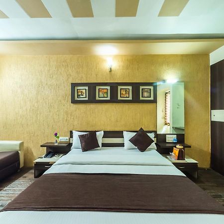 Hotel Rudra Regency Ахмедабад Экстерьер фото